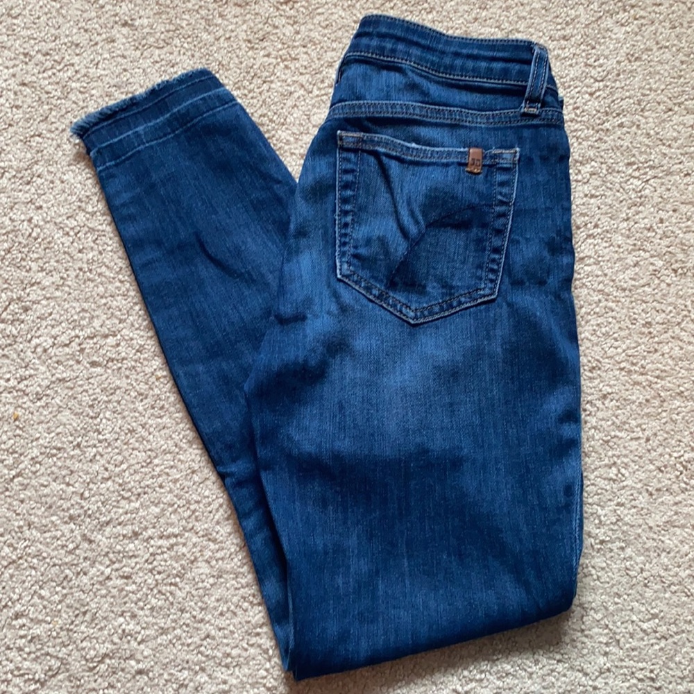 Joes Jeans Size 25 Blue Denim Wash Jeans Frayed Ankles Raw Hem - Picture 6 of 10